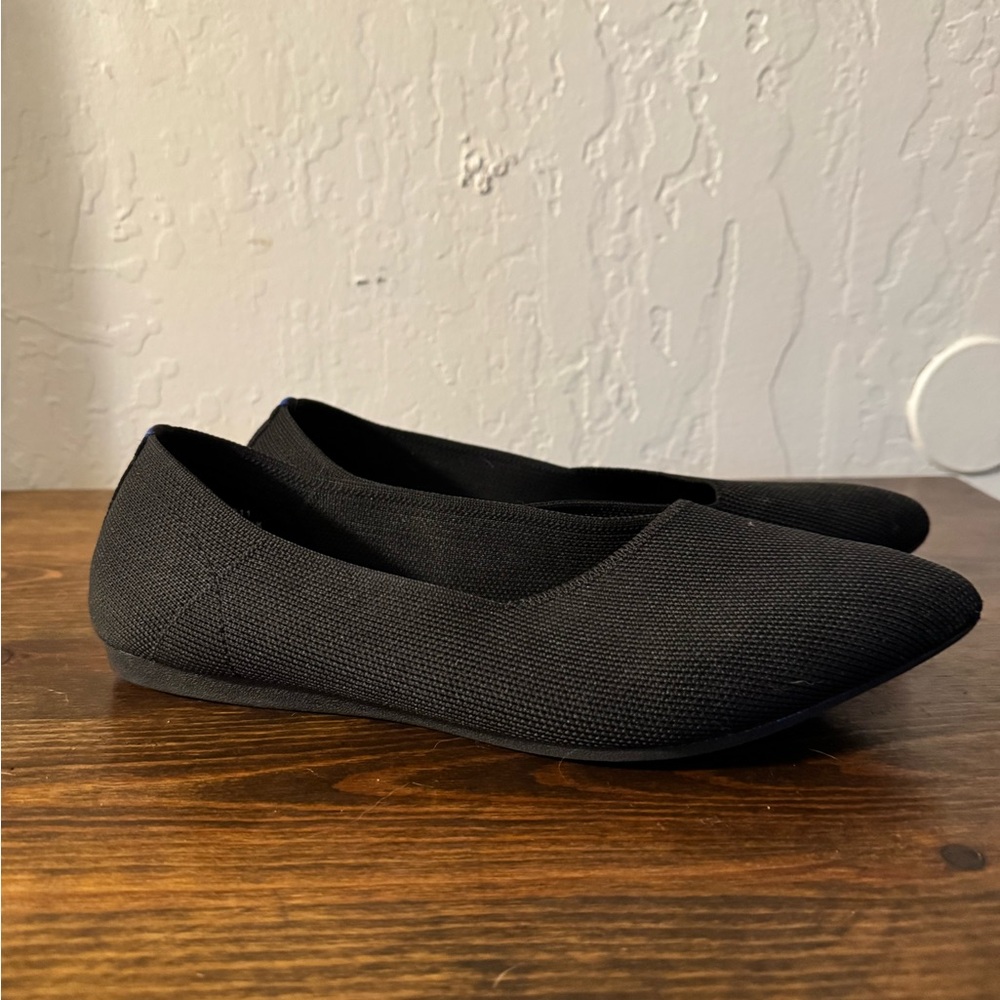 Classic Black Women's Pointed-Toe Flats